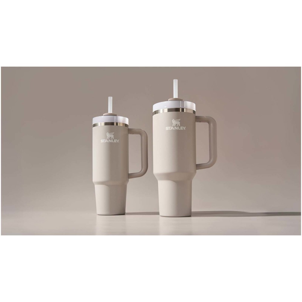 Stanley Quencher® H2.0 FlowState™ 890 ml Thermobecher aus recyceltem Edelstahl Grau