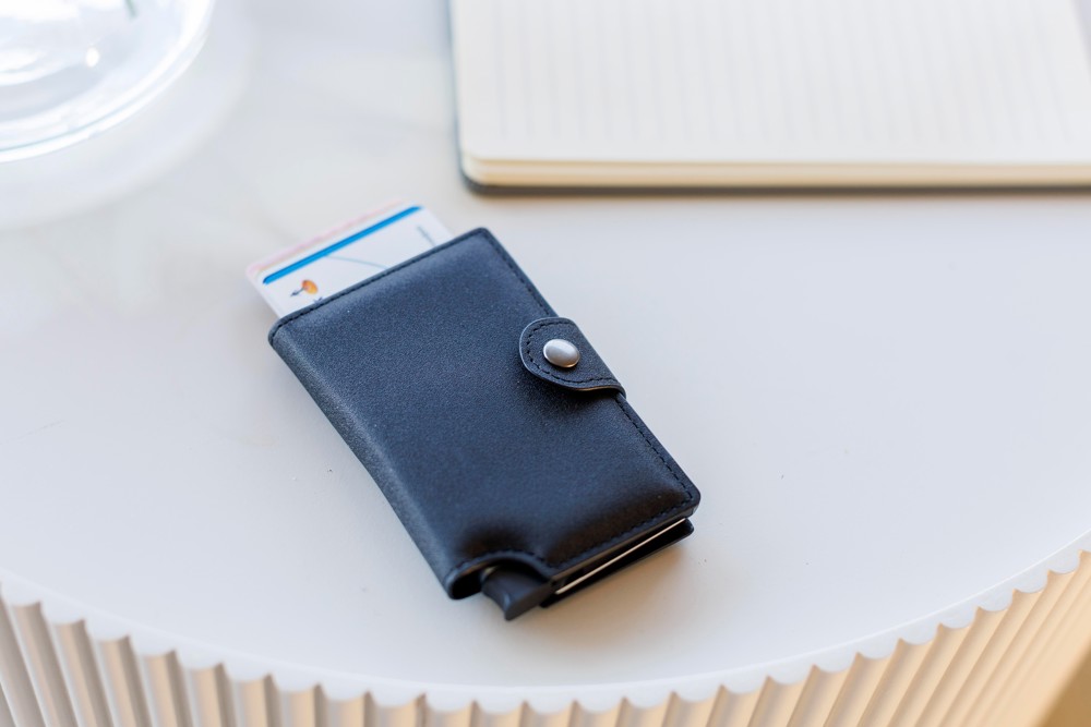 BrandCharger Kartenhalter Wally Porto | RFID-Schutz